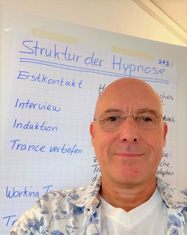 Michael Schmidt Hypnsoe Ausbildung - Hypnose Seminar Leiter
